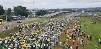 Como estão as pessoas atingidas por raio em manifestação de Nikolas