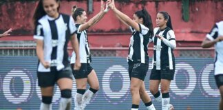 Corinthians e Arsenal duelam na final da Copa das Campeãs da Fifa