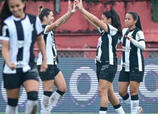 Corinthians e Arsenal duelam na final da Copa das Campeãs da Fifa