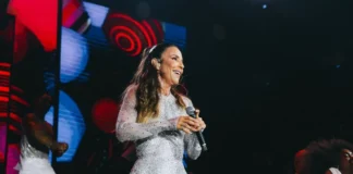 Ivete é denunciada ao MP após criança participar de show com música de duplo sentido