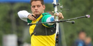 Marcus D’Almeida é bronze em etapa do mundial de tiro com arco indoor