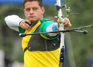 Marcus D’Almeida é bronze em etapa do mundial de tiro com arco indoor