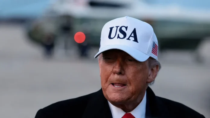 trump-na-base-aerea-com-bone-branco-e1768669721767