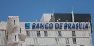 Justiça bloqueia 25% das ações do BRB ligadas ao Master