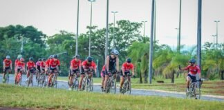 Motoboy agride ciclista durante treino no Parque da Cidade