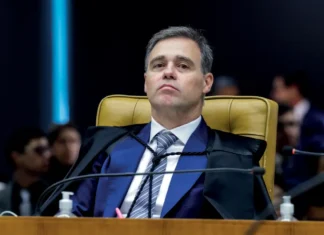 Senadores da CAE marcam reunião com Mendonça sobre caso Master