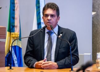 Ricardo Vale e bancada do PT pedem medidas para barrar participação de Vorcaro no BRB