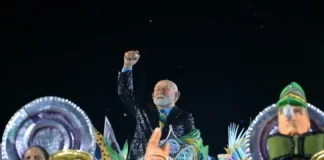 Após desfile na Sapucaí, TSE analisará possível propaganda antecipada pró-Lula