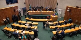 Deputados distritais retomam trabalhos legislativos