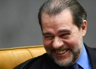 Toffoli negociou saída do caso Master em reunião com colegas