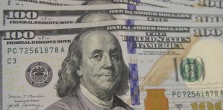 Dólar sobe para R$ 5,22 em dia de turbulência internacional