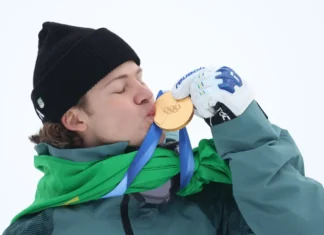 Lucas Pinheiro Braathen leva a primeira medalha de ouro do Brasil em uma Olimpíada de inverno.