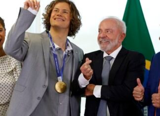 Lula recebe Lucas Pinheiro, medalha de ouro nos Jogos de Inverno