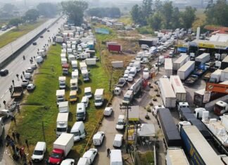 Sob pressão, governo anuncia medidas contra greve de caminhoneiros