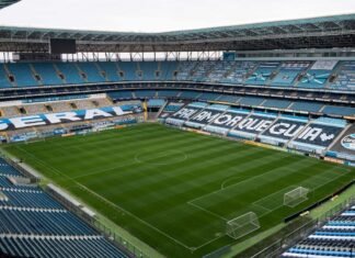 Grêmio faz 3 a 0 no Inter e está com uma mão na taça do Gauchão