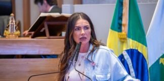 CLDF homenageia empresária Tatiane Freitas com Cidadania Honorária de Brasília