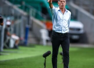 Vasco anuncia acerto com o técnico Renato Gaúcho