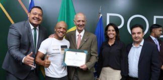 José Roberto Arruda é homenageado com moção de aplausos pela Câmara Municipal de Valparaíso de Goiás