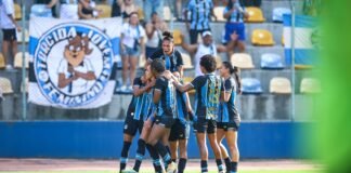 Grêmio supera Internacional por 2 a 1 no Brasileiro Feminino