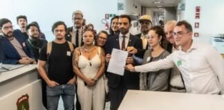 PSOL e Rede protocolam pedido de impeachment contra Ibaneis Rocha na CLDF