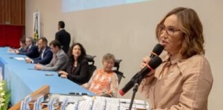CLDF celebra 45 anos do SindEnfermeiro-DF e debate pautas da saúde