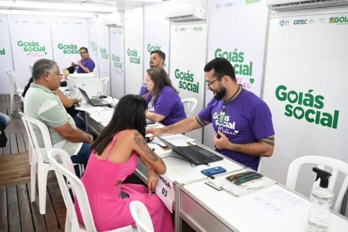 RETOMADA_GOIAS_SOCIAL_MULHER_OFERECE_12_MIL_VAGAS_DE_EMPREGOS-1024x682.jpeg
