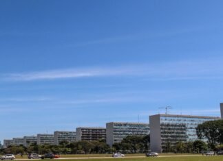 Governo bloqueia R$ 1,2 bilhão do Executivo e R$ 334 milhões de emendas