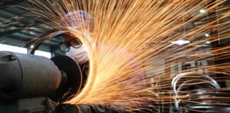 Pouco mais da metade das indústrias planeja investir em 2026