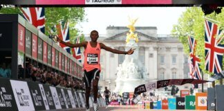 Queniano se torna primeiro atleta a correr maratona abaixo de 2 horas