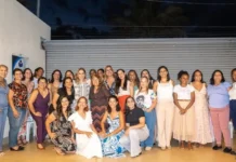 Glaucia do Arruda (Avante) se reúne com mães atípicas e debate inclusão no DF