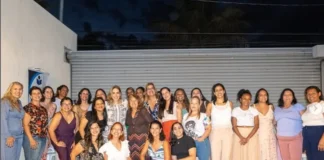Glaucia do Arruda (Avante) se reúne com mães atípicas e debate inclusão no DF
