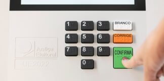 Pré-candidatos têm até este sábado(04/04) para deixar cargos