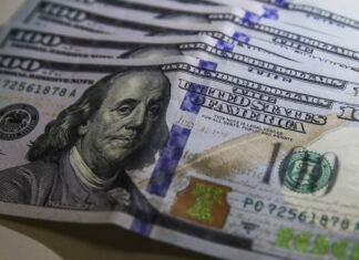 Dólar retoma nível pré-guerra e Bolsa sobe com possível acordo com Irã