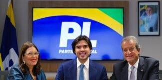 André Kubitschek deixa PSD e filia ao PL