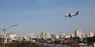 Empresas aéreas terão linha de crédito para enfrentar alta de custos