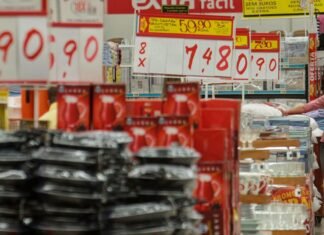 Mercado eleva previsão da inflação para 4,36% este ano