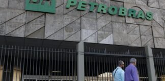 Petrobras bate novo recorde na produção de barris de petróleo e gás