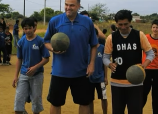 Projeto que Oscar Schmidt viabilizou vence torneio escolar nacional