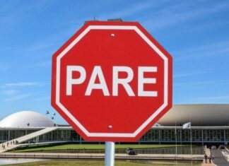 Cláusula de barreira pode deixar 20 partidos sem fundo eleitoral em 2026