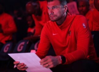 NBA: Tiago Splitter, do Portland, é 1º técnico brasileiro nos playoffs