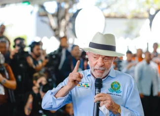 Lula: “Estou triste” porque disseram “que nossos criminosos são terroristas”