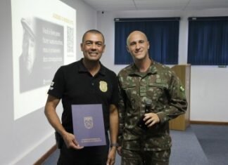 PCDF ministra palestra de prevenção às drogas para militares do Exército no SMU