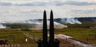 Rússia entrega munições nucleares a Belarus