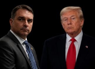 Flávio Bolsonaro chega à Casa Branca para reunião com Trump