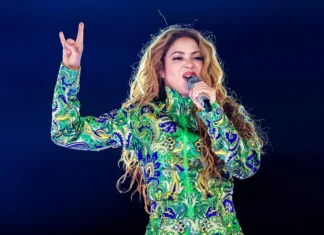 Show de Shakira acumula críticas nas redes sociais
