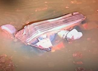 Carro cai em lago no Entorno e deixa 6 mortos