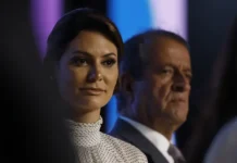 Michelle ameaça deixar o PL, mas é convencida por Damares e Celina a permanecer na sigla