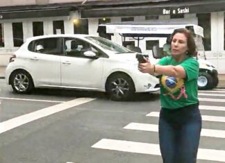 Justiça de SP manda prender jornalista perseguido por Carla Zambelli