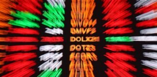 Bolsa sobe 1,16%, e dólar cai para R$ 5, apesar de medida dos EUA