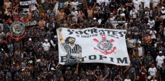 Sócrates, ídolo do Corinthians e da seleção, recebe honraria na Alesp
